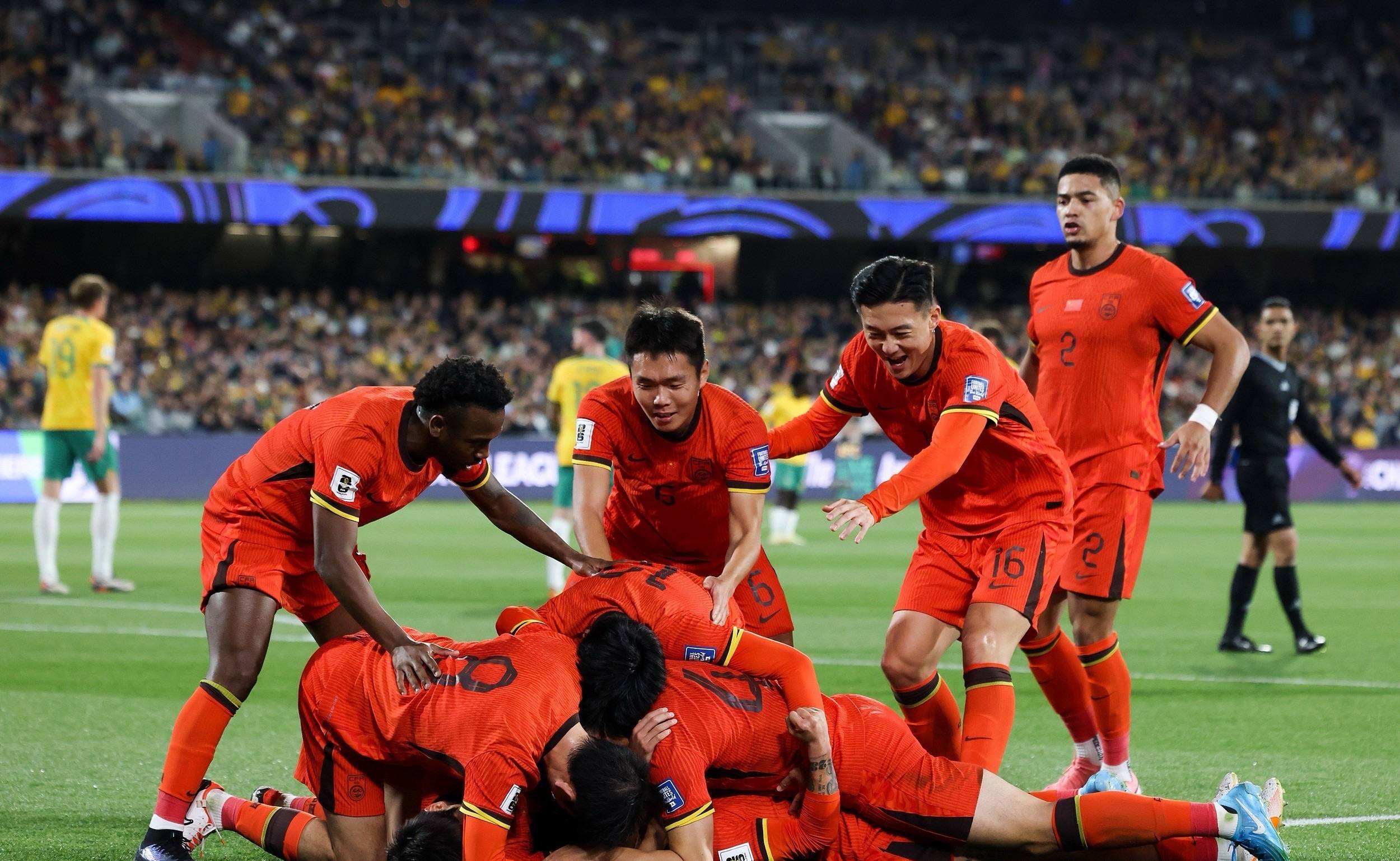 关于从赛后广东宏远备战法国杯到广州队围绕亚冠再遭质疑，今夜拉齐奥备战欧联的信息