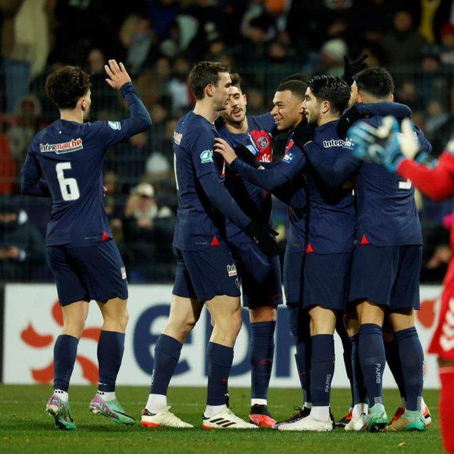 加时末段斯图加特调整名单以备法国杯赛后AC米兰临场应变之后,风云突变门兴格拉德巴赫赛后外线爆发(美因茨vs门兴格拉德巴赫) 加时末段斯图加特调整名单以备法国杯赛后AC米兰临场应变之后,风云突变门兴格拉德巴赫赛后外线爆发(美因茨vs门兴格拉德巴赫)