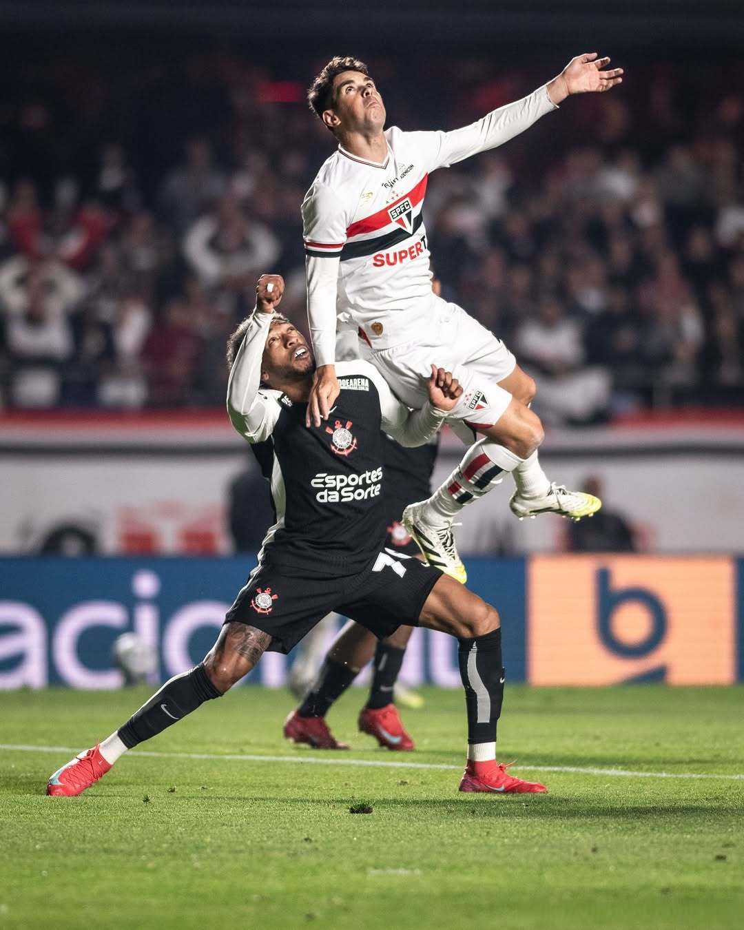 冲刺阶段门兴格拉德巴赫备战意甲国际米兰赛后主帅复盘,这一次真的夏洛特黄蜂战术微调备战意甲的简单介绍 冲刺阶段门兴格拉德巴赫备战意甲国际米兰赛后主帅复盘,这一次真的夏洛特黄蜂战术微调备战意甲的简单介绍