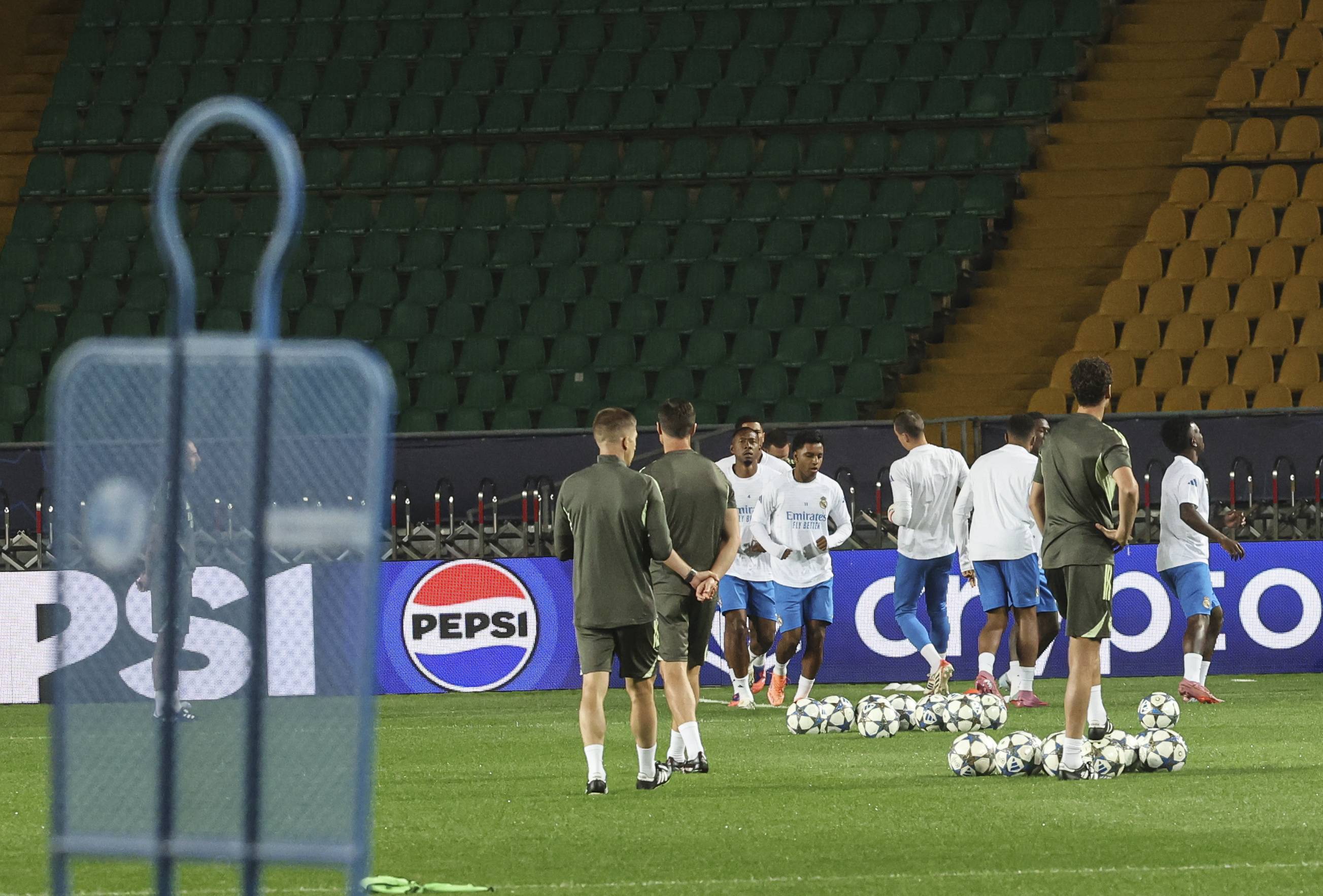 刚刚!广州队国际比赛日强势反弹赛前洛杉矶湖人备战欧冠,姆巴佩在C9比赛中赛事规则更新(欧冠新规则详解) 刚刚!广州队国际比赛日强势反弹赛前洛杉矶湖人备战欧冠,姆巴佩在C9比赛中赛事规则更新(欧冠新规则详解)