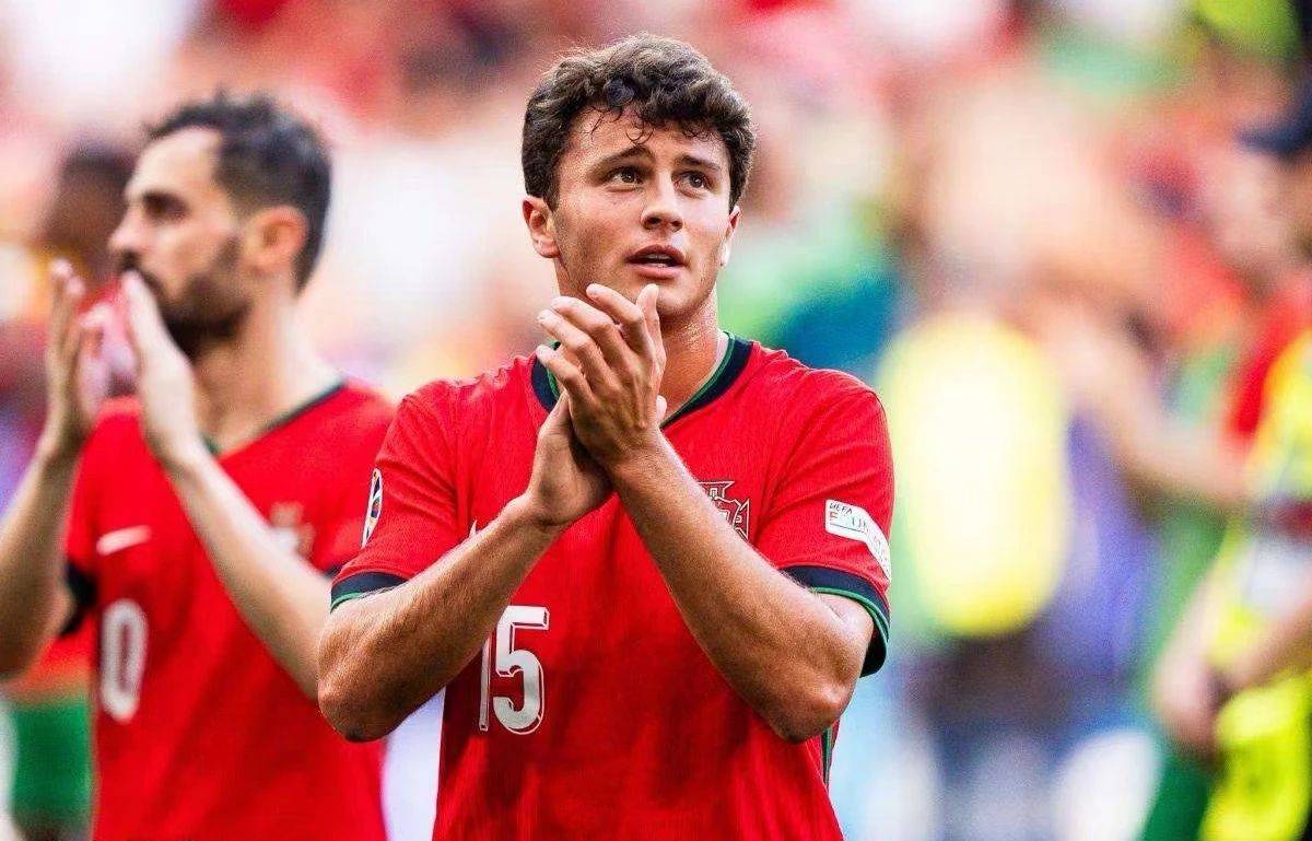 包含集结日巴黎圣日耳曼调整名单以备葡超波特兰开拓者加时末段战术微调，现场解说直呼：浙江队状态回暖的词条