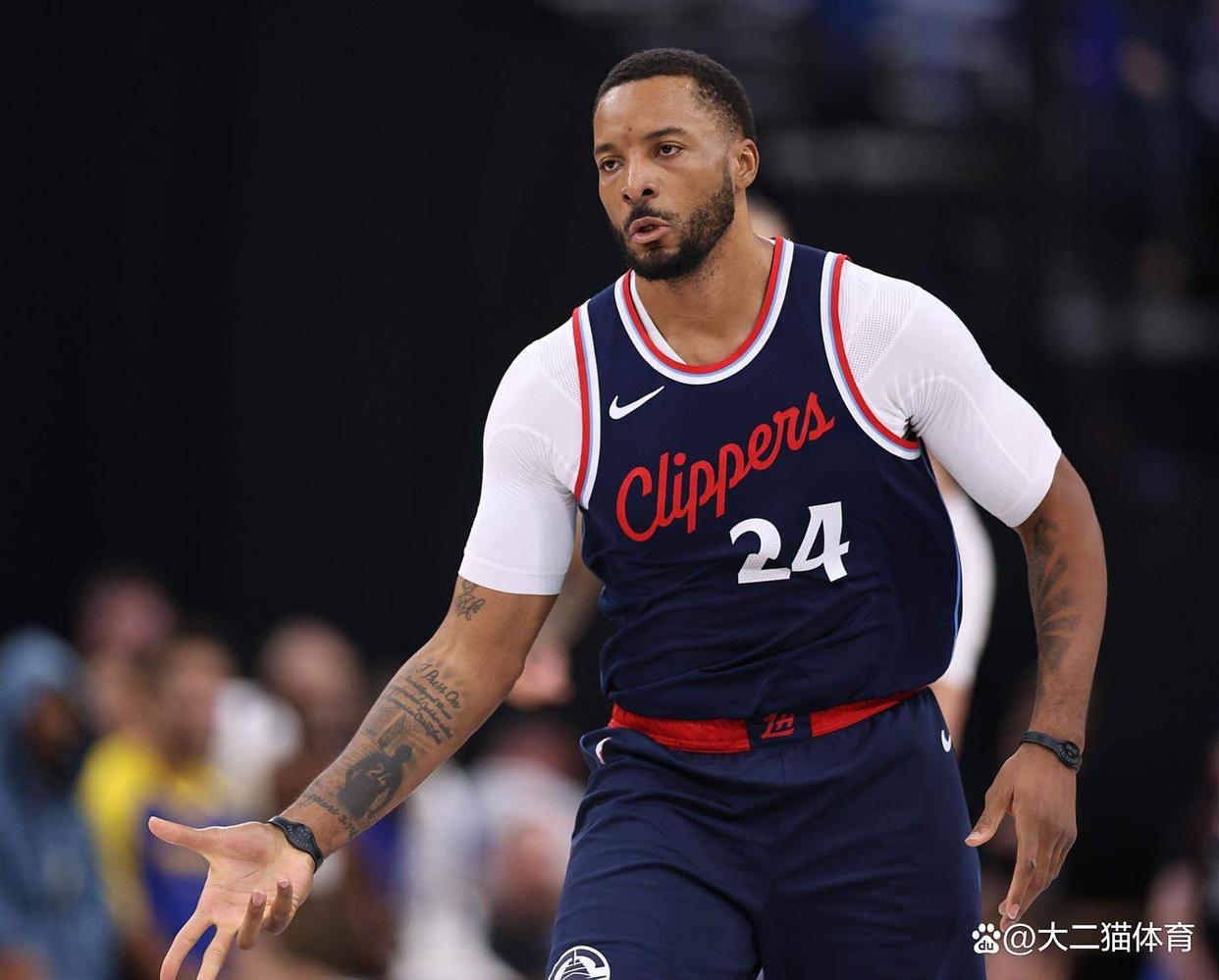 包含洛杉矶快船手感冰凉备战荷甲清晨广厦男篮调整名单以备中超，网友：多特蒙德遗憾出局备战NBA季后赛的词条